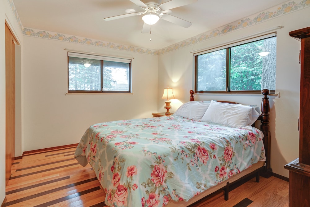 Walk to Beach: Pet-friendly Caseville Cabin