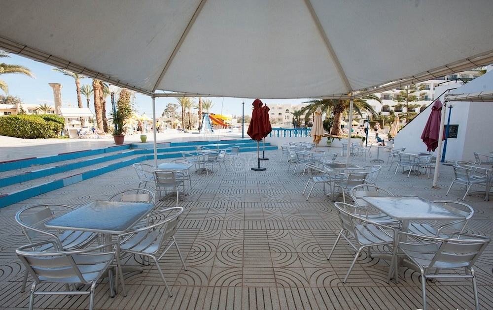 Hotel Riviera - Family Only
