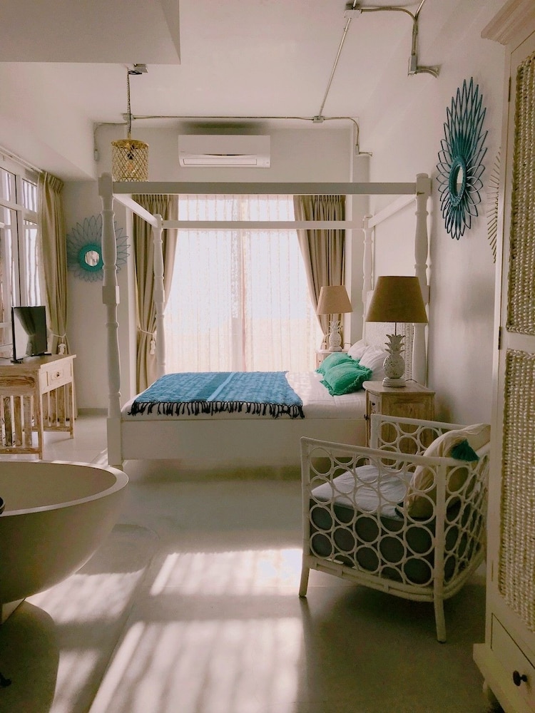 Pineapple Lazy Beach Villa