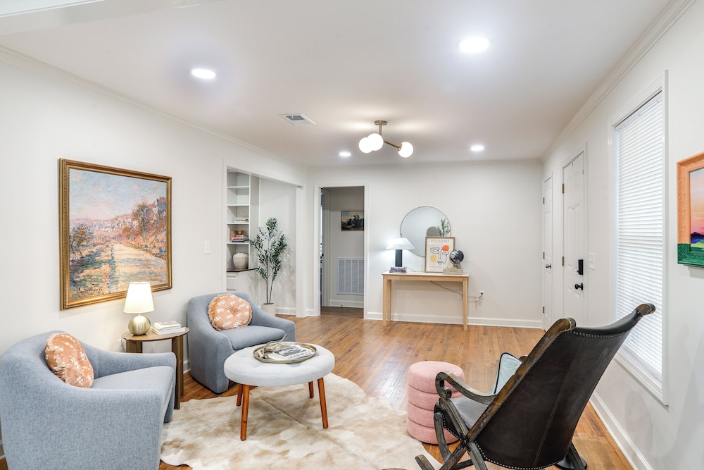2 Mi to Ole Miss: Modern Home in Historic District