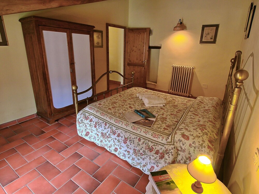 Farmhouse in Umbertide With Pool photo 4