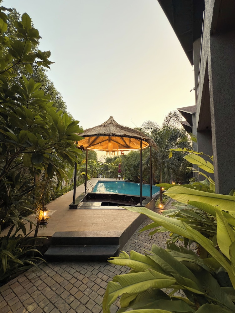 THE BALI HOUSE
