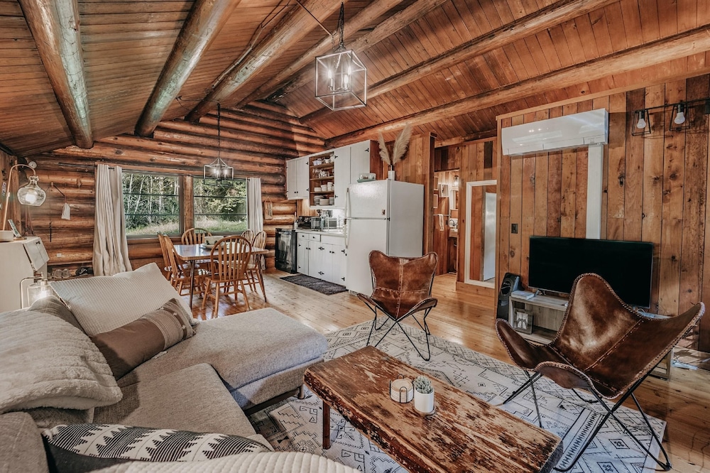 76gs - Genuine Log Cabin - Wifi - Pets Ok - Sleeps 4
