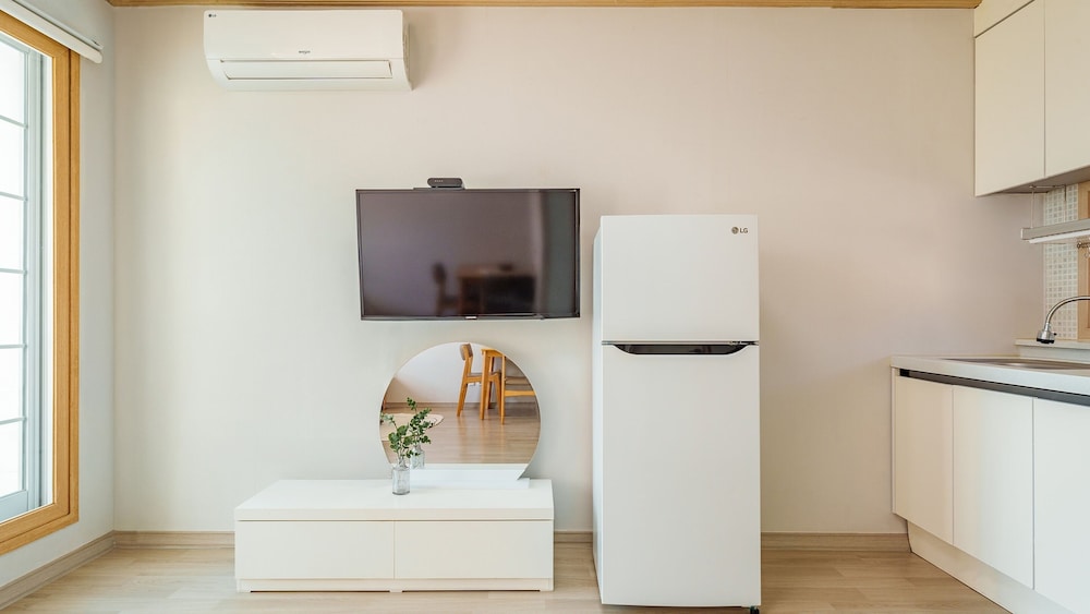 Geoje Peugeot Gomsol Petfriendly Pension