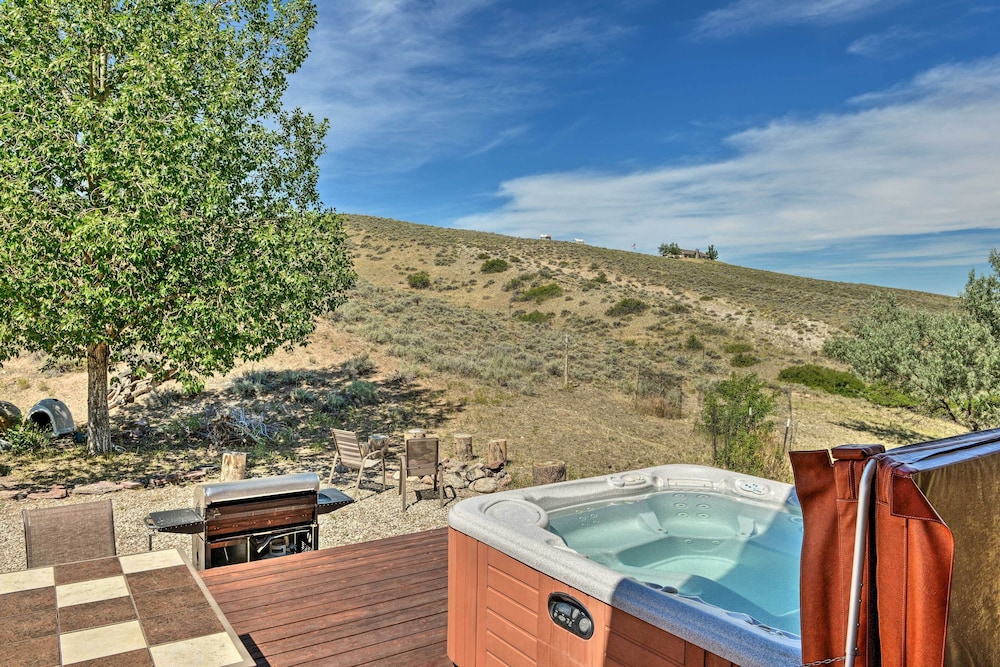 Miscellaneous Market Vacations - Exquisite Log Home With Lander Valley Views! - Property Image 1
