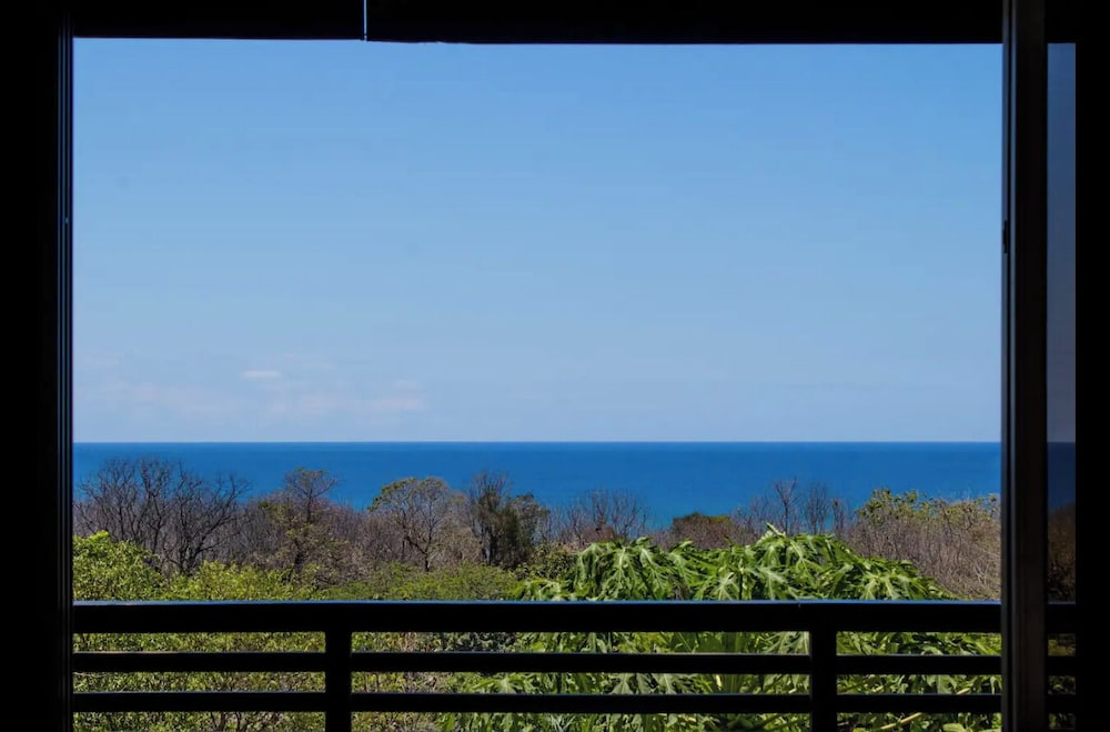 Sea View Paradise Retreat by Sea N' Rent