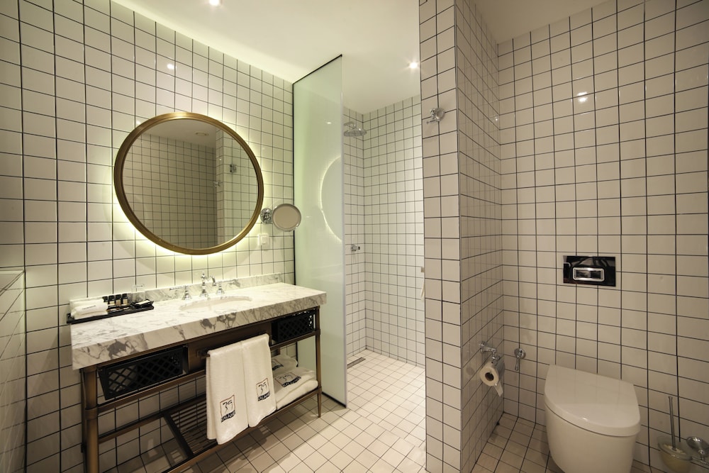 39 Kalamış Marina Oteli - Image 73