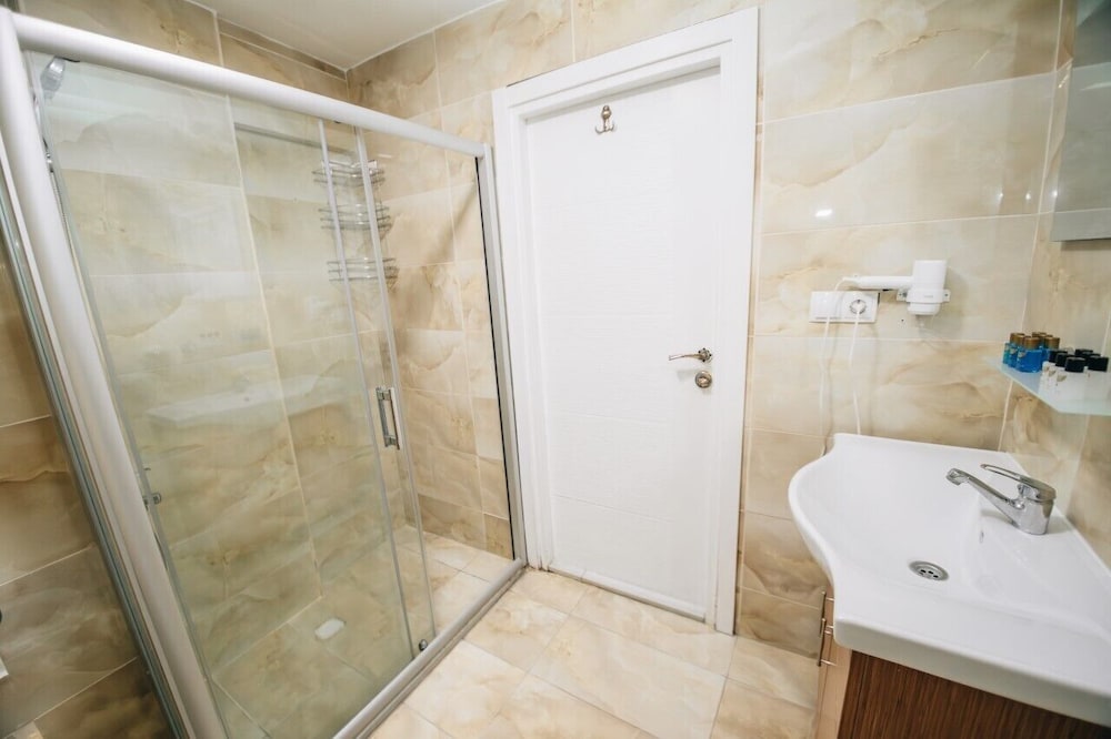 Safran Suites