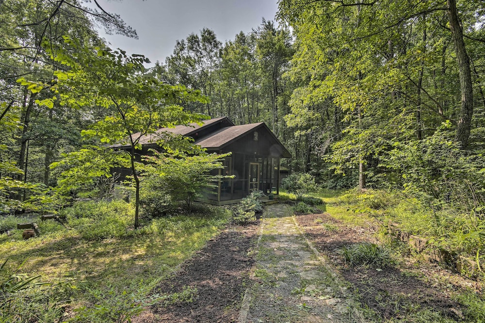 Mountain Town Adventures Home w/ Fire Pit! view 4