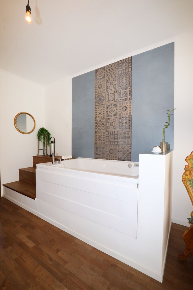 Unique Luxury Apartment and Rooms
