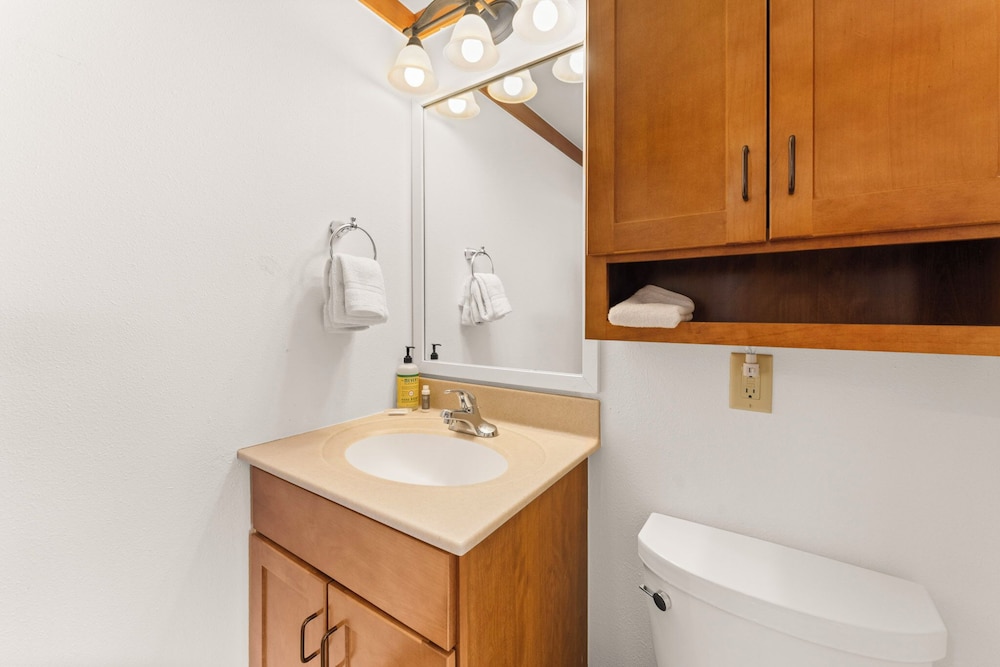 Tennis Townhome #1321 : 2