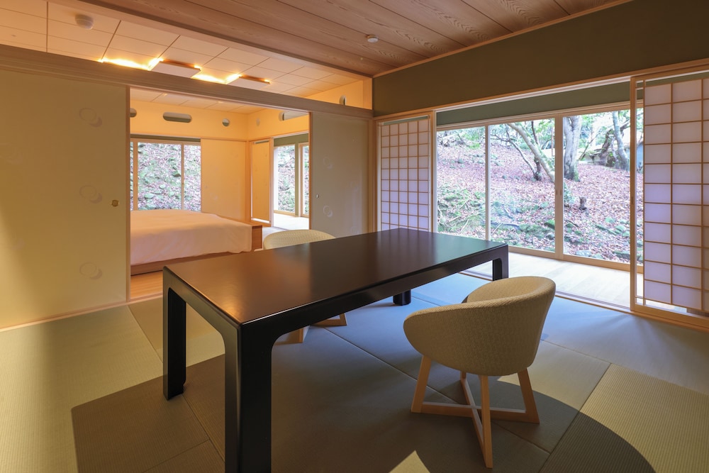 Tsukihitei Ryokan