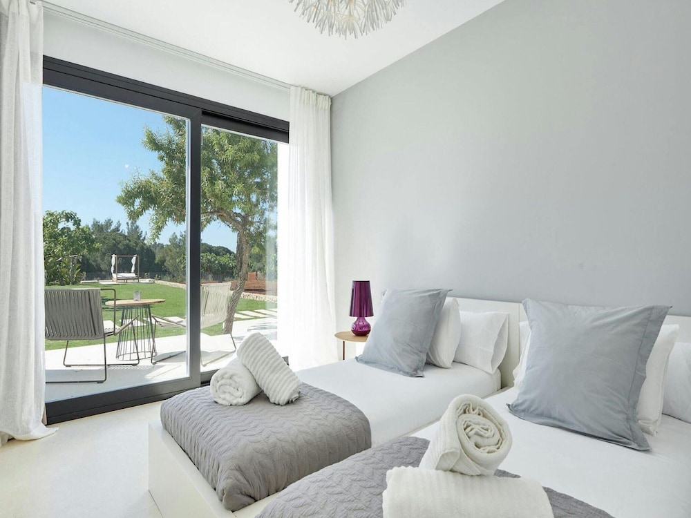 Holiday Home With Outdoor Cinema
