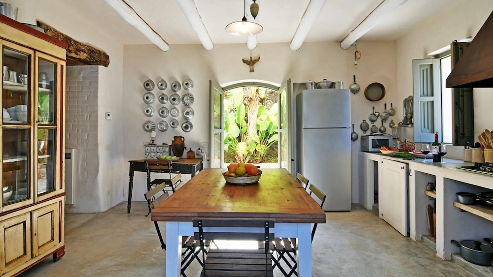 Villa Palomina 8 in Cefal view 3