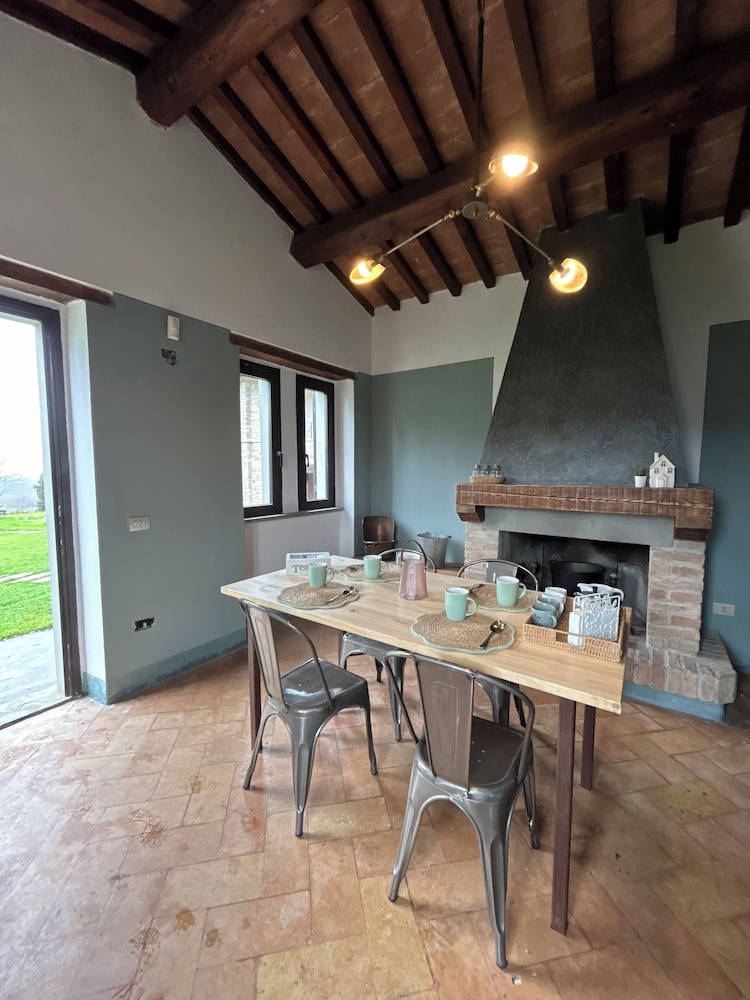 Podere Pietraluna