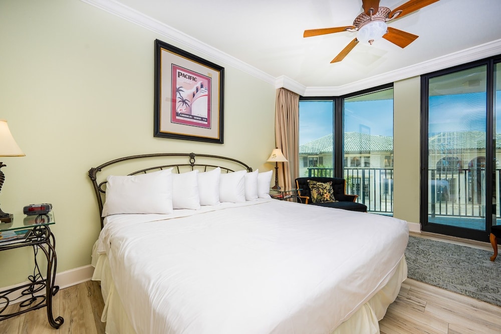 Phoenix On The Bay 1234 3 Bedroom Condo