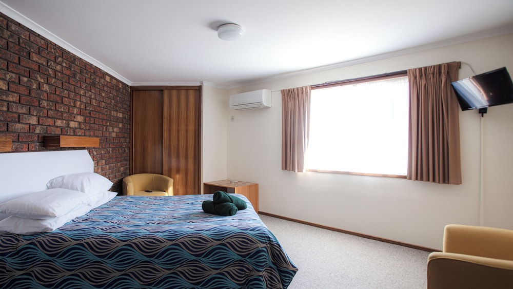 Donald Motor Lodge
