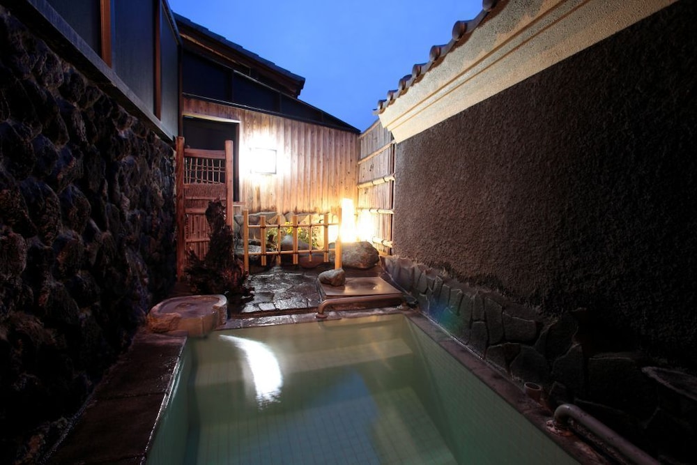Kusatsu Onsen Kiyoshigekan