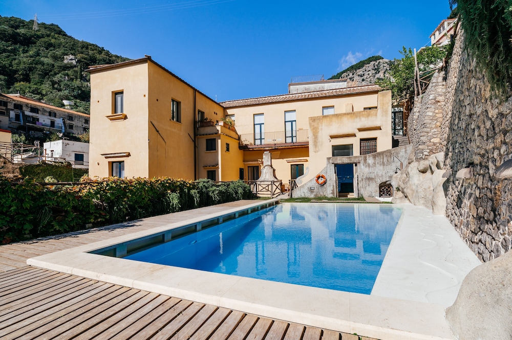 Amalfi Resort