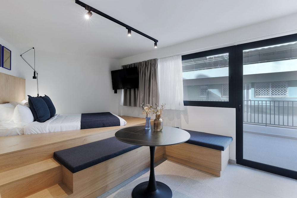 MoRe by Zoia Living