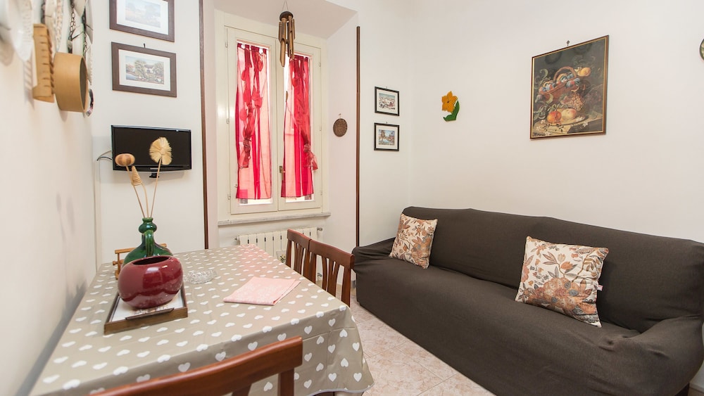 Rental In Rome Colosseum Apartment