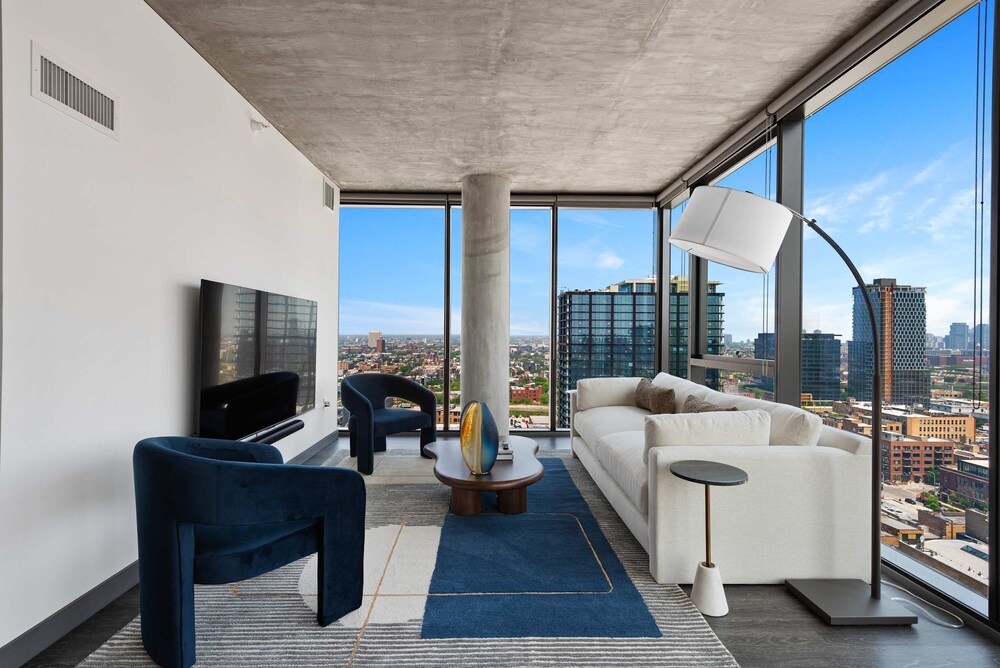 Cloud9 4apt in Building Fultonmkt The Cubist