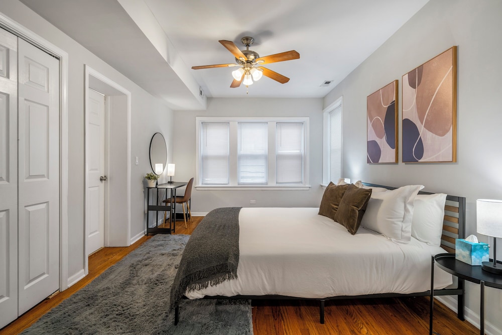 Cozy 1BR - Sunnyside 2N - Image 1