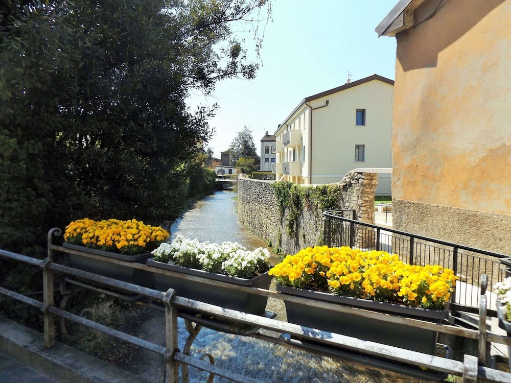 Apartment in Garda Near Lake view 4