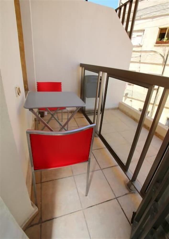 Elena Apartments