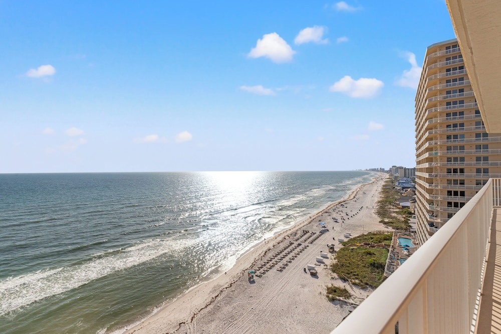 Treasure Shores3br Beachfront Corner Unit Sleeps 8 With Stunning Gulf Views!