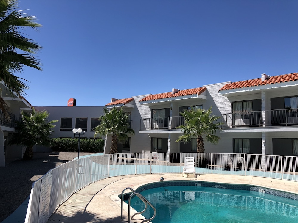 Extend-A-Suites Utep