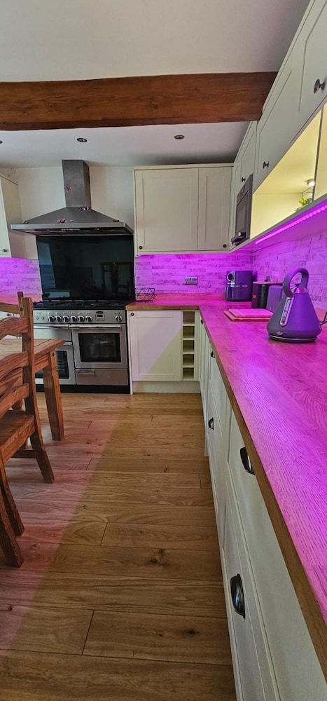 Delightful Space-view Farmhouse Astronauts Lodge
