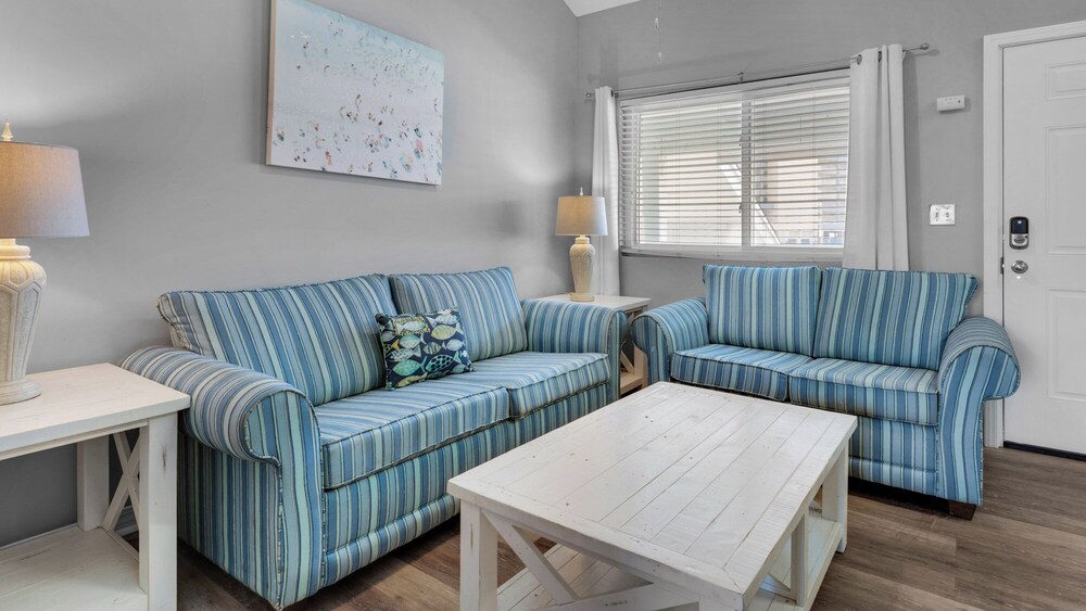 Sand Castles West A4: Steps to Beach, Pools, Private Balcony & More!