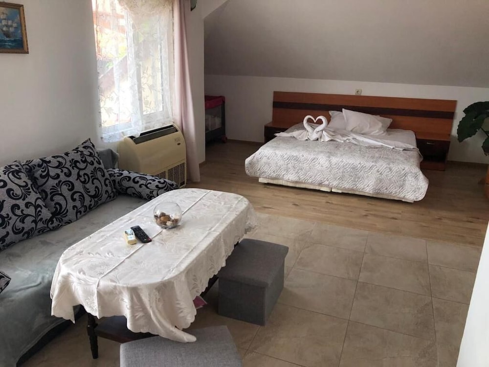 Guest House Liliya