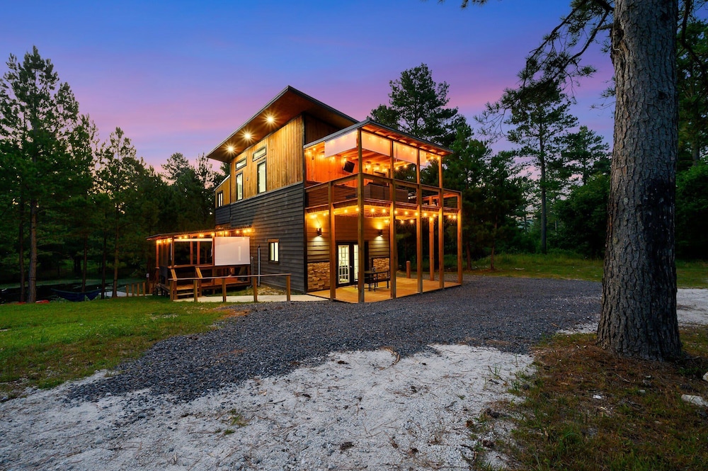 Double Magic - Unique Cabin for 6 - Pond, Hot Tub