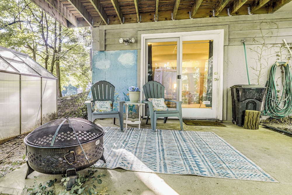 10 Mi to Dtwn: Cozy Couple's Getaway in Cincinnati