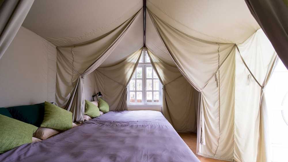 Yolo Camping House - Hostel