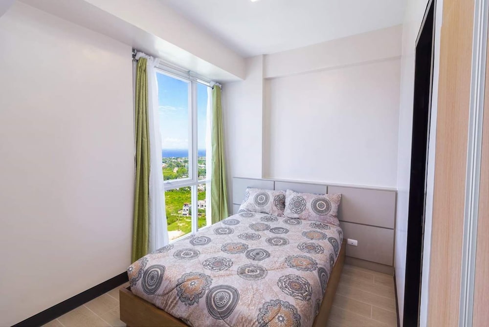 Mactan Newtown Condotel for Rent
