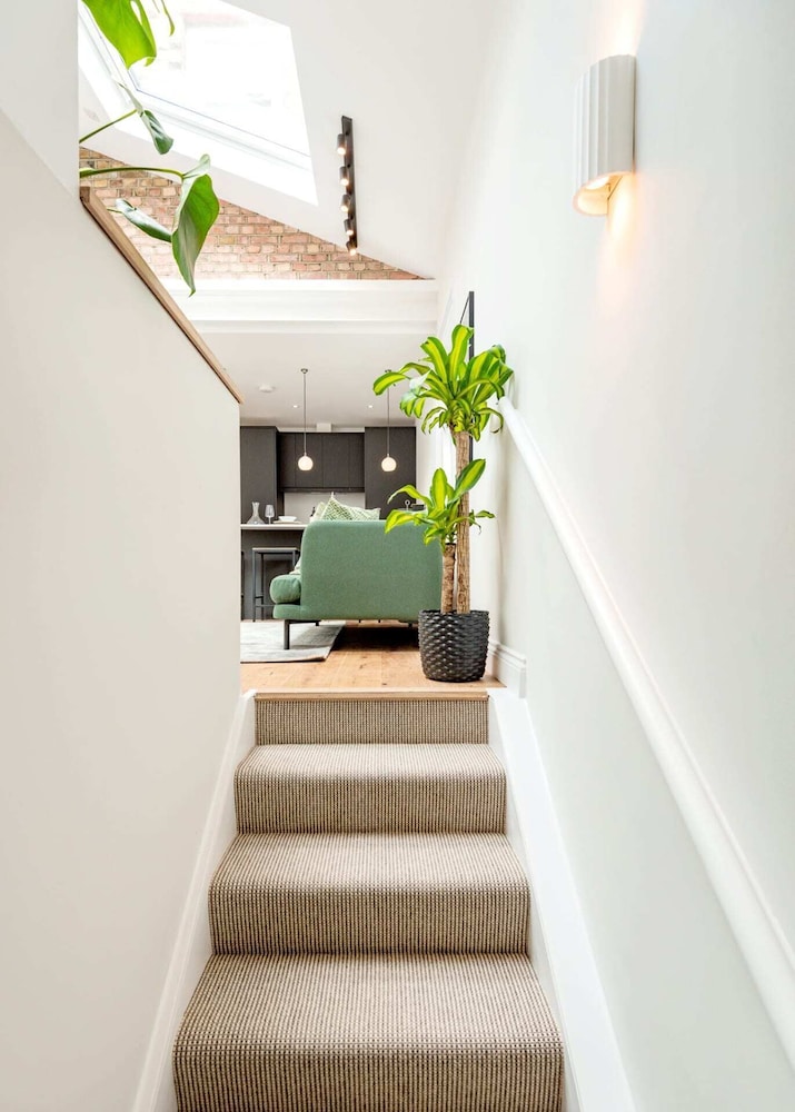 Lillie Road Residence B