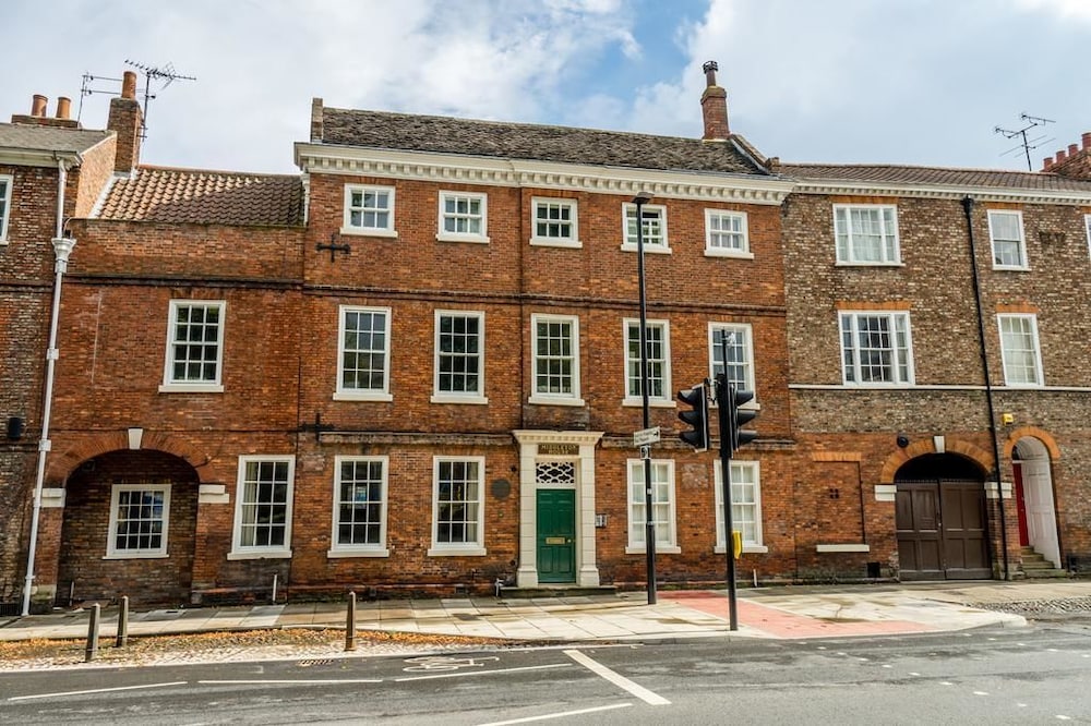 Luxurious Georgian Central Apartment -Parking - 1 — York