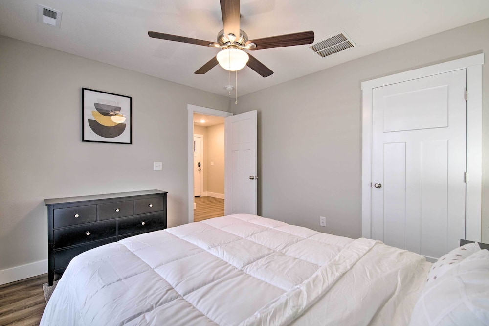 Charming Ozark Abode w/ Yard & Pool Access