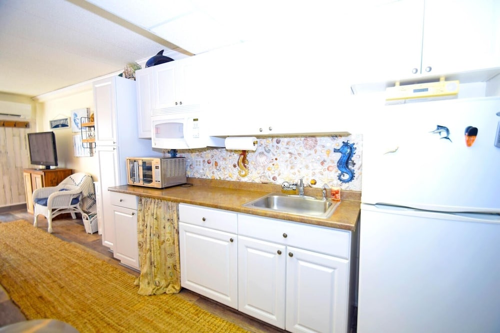 Beachaven 305 1 Bedroom Condo by RedAwning view 2