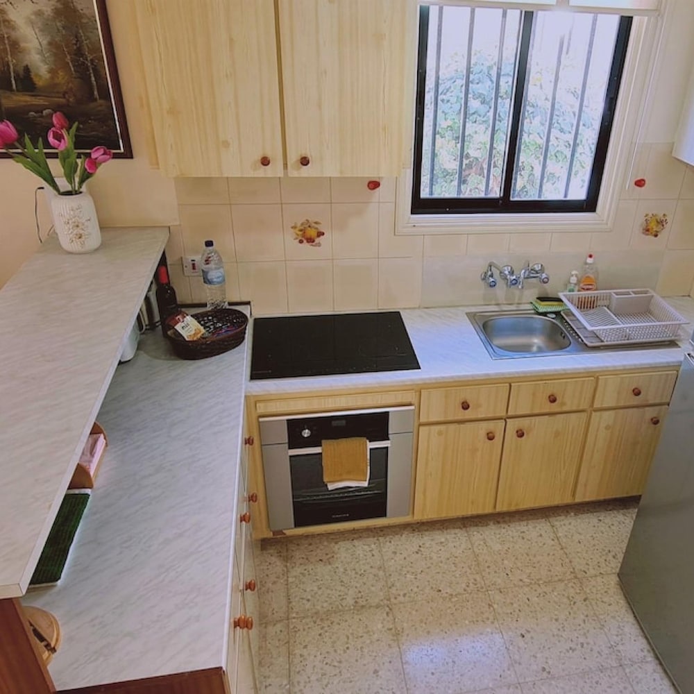 52 MEN - Sea Gem Apartment