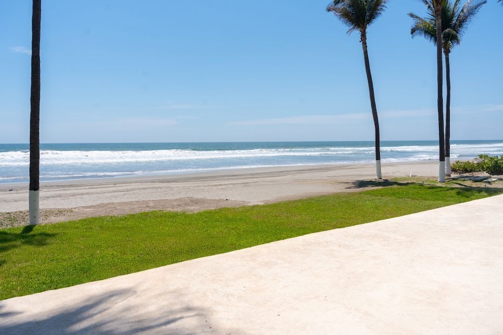 Apartamento Espacioso con Vista al Mar