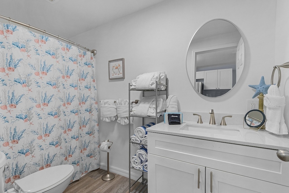 412/815 Tropical Tide Duplex: 4bd, Walk To Times Square! 4 Bedroom Home