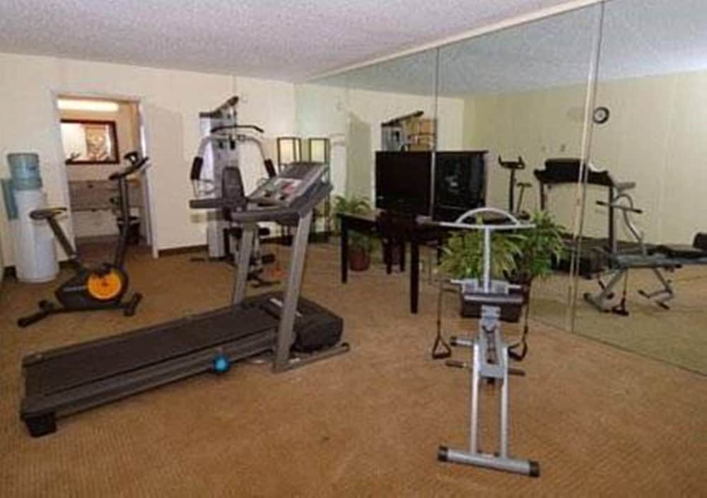 Statesboro Vacations - Quality Inn  Suites Conference Center Statesboro Historic District - Property Image 3