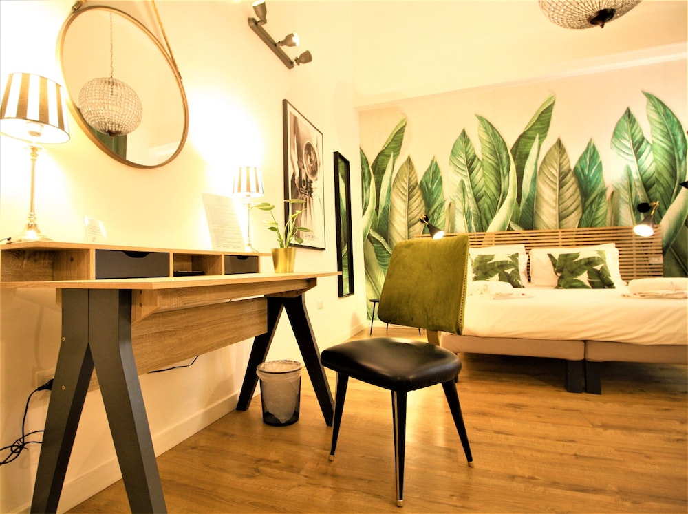 hotel room