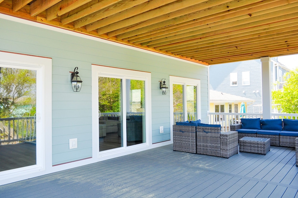 Anchors Aweigh by Topsail Realty