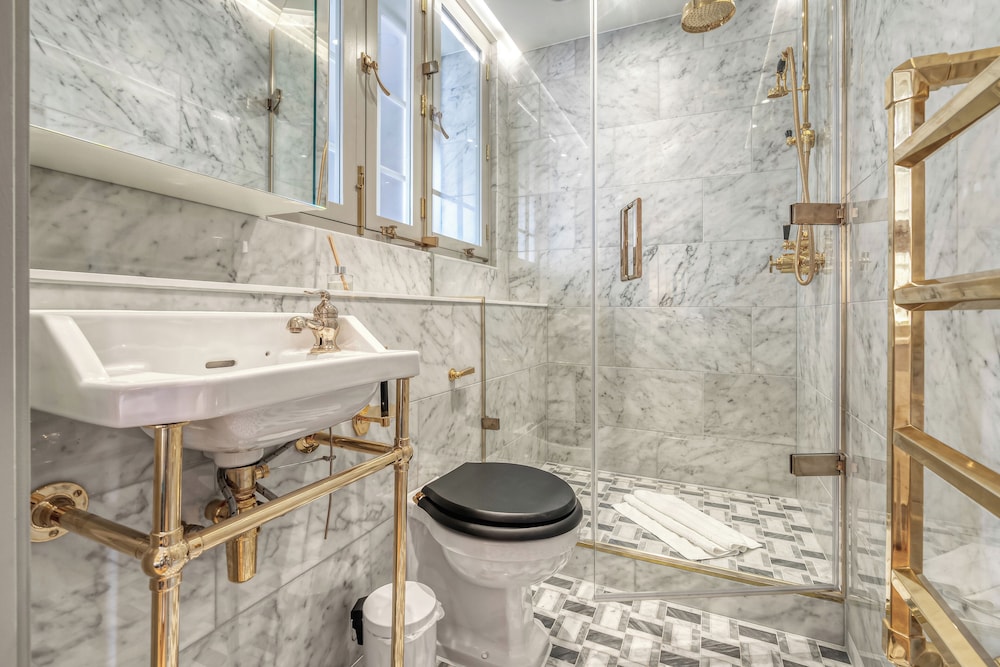 Luxury flats near Big Ben and London Eye