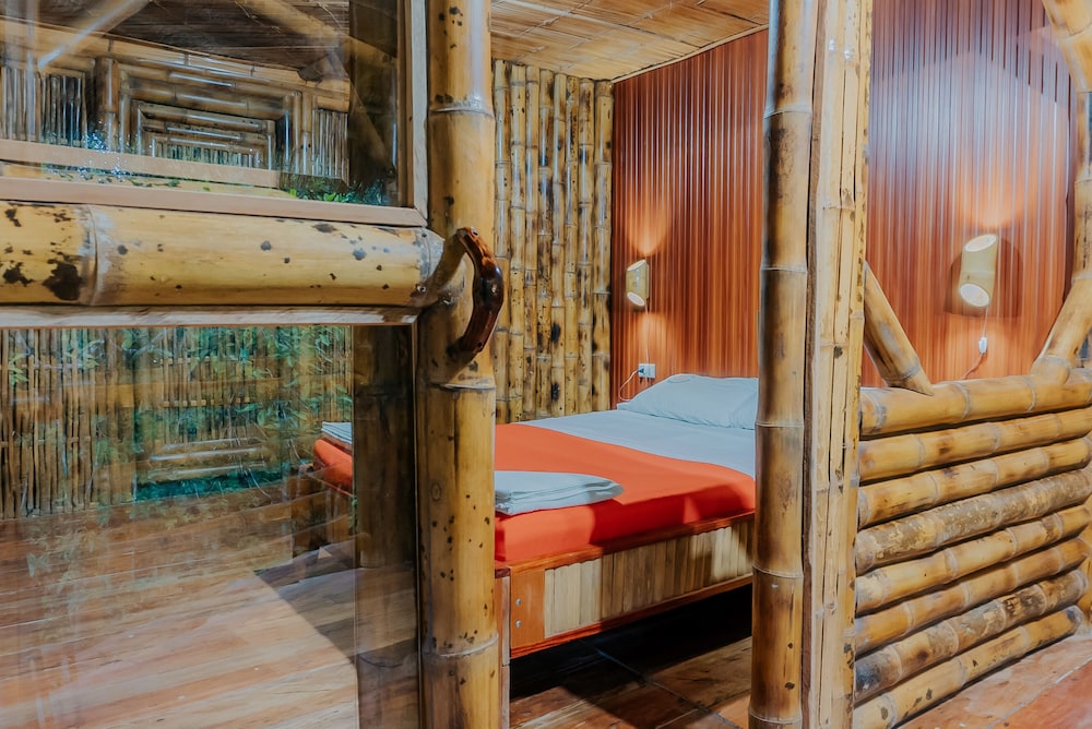 Piranha EcoLodge view 2